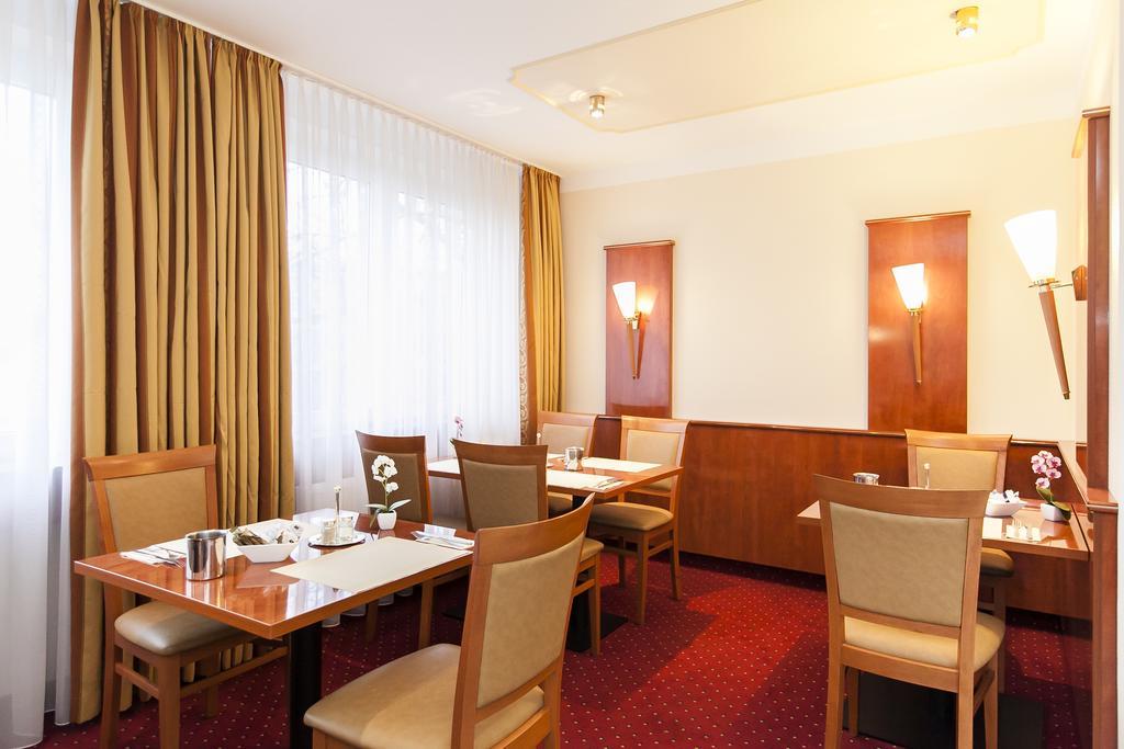 Hotel Am Berliner Platz Langenfeld  Extérieur photo